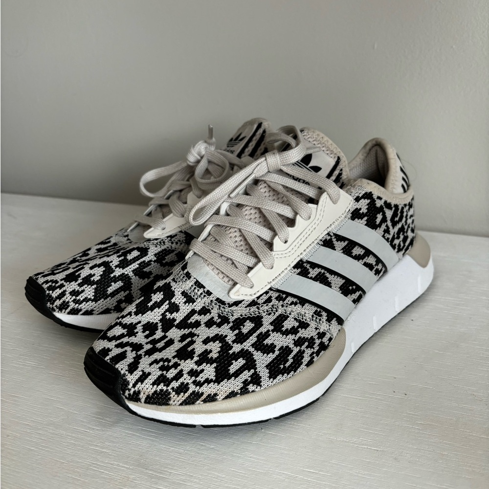 Adidas Women's swift run x